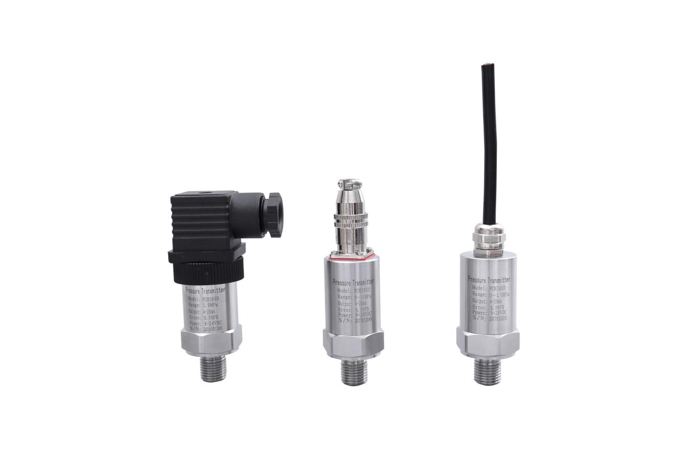 PCM300系列壓力變送器為不銹鋼圓筒外殼，采用直接引線或國際通用的DIN43650赫斯曼接線盒。外殼防護(hù)等級(jí)高，因?yàn)槠渚傻耐庑?，主要適用于室內(nèi)及機(jī)械設(shè)備的配套上，廣泛應(yīng)用于對(duì)各種氣體、液體和蒸汽的壓力、液位的自動(dòng)化檢測和控制中，測量范圍廣、精度高、穩(wěn)定性好、性能可靠、安裝使用方便等特點(diǎn)，具有反向極性保護(hù)、防雷擊性能好，抗射頻干擾能力強(qiáng)。該產(chǎn)品廣泛應(yīng)用于石油、化工、冶金、航空、航天、醫(yī)療設(shè)備、車輛、制冷機(jī)、壓縮機(jī)等行業(yè)的過程控制及測量。